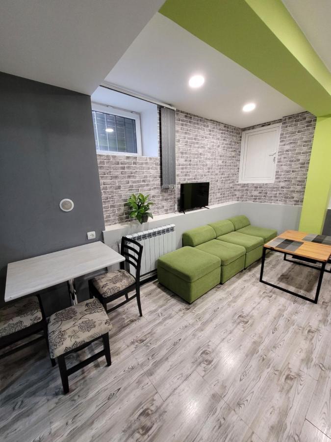 Дом 33 Возле Клиники Астхик Villa Erevan Exterior foto